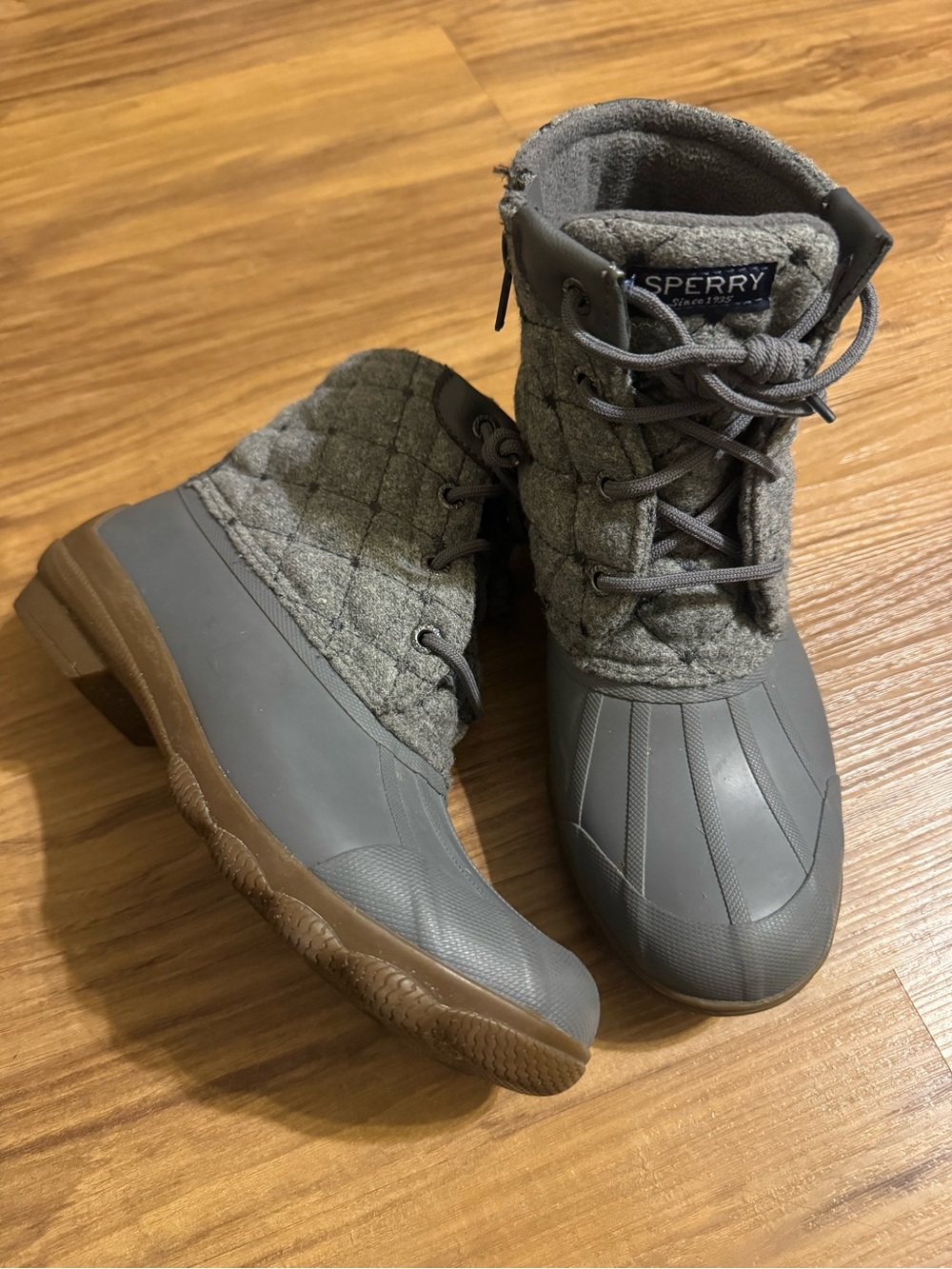 Sperry Women's Gray Quilted Lace-Up Winter Duck Boots with Brown Sole